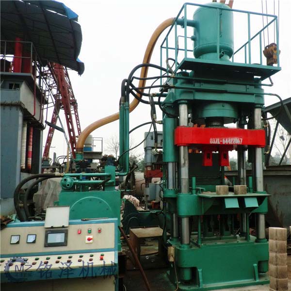 木屑液压压块机的工作过程